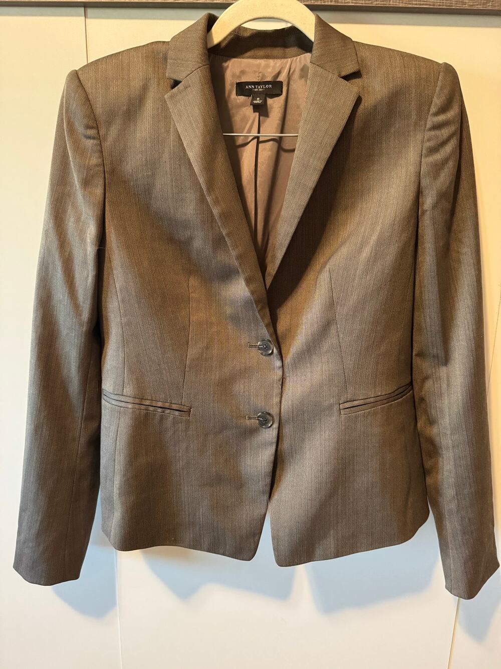 Ann Taylor Women’s Size 6 Brown Suit Jacket Blazer 2 Button Virgin Wool Blend